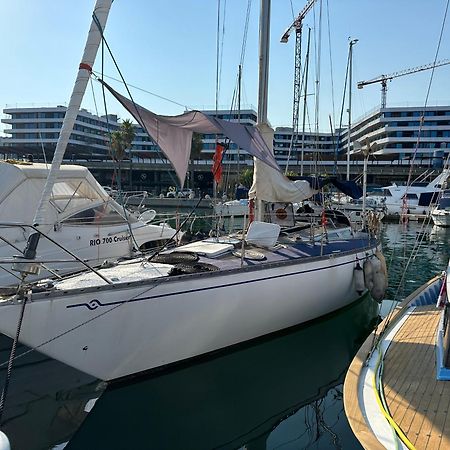 فندق Unique Wooden Sail Yacht + 2 Bikes Included! سان أدريان دي بيزوس المظهر الخارجي الصورة