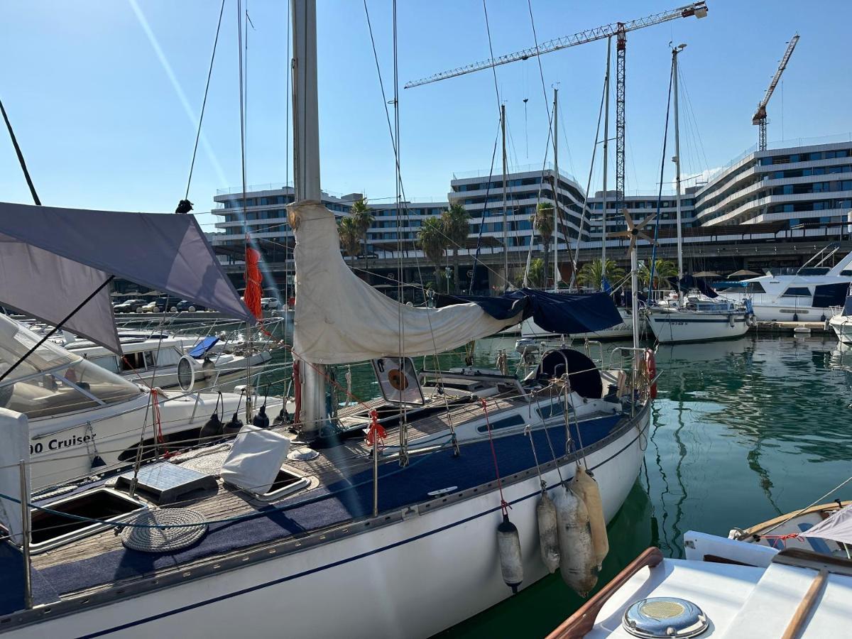 فندق Unique Wooden Sail Yacht + 2 Bikes Included! سان أدريان دي بيزوس المظهر الخارجي الصورة